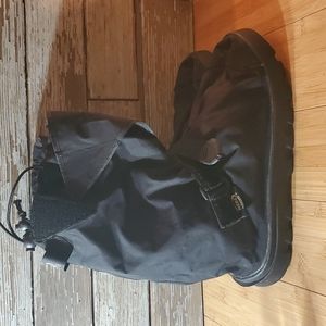 Neos OverShoe "Boot" Size Medium Mens Black with velcro closure